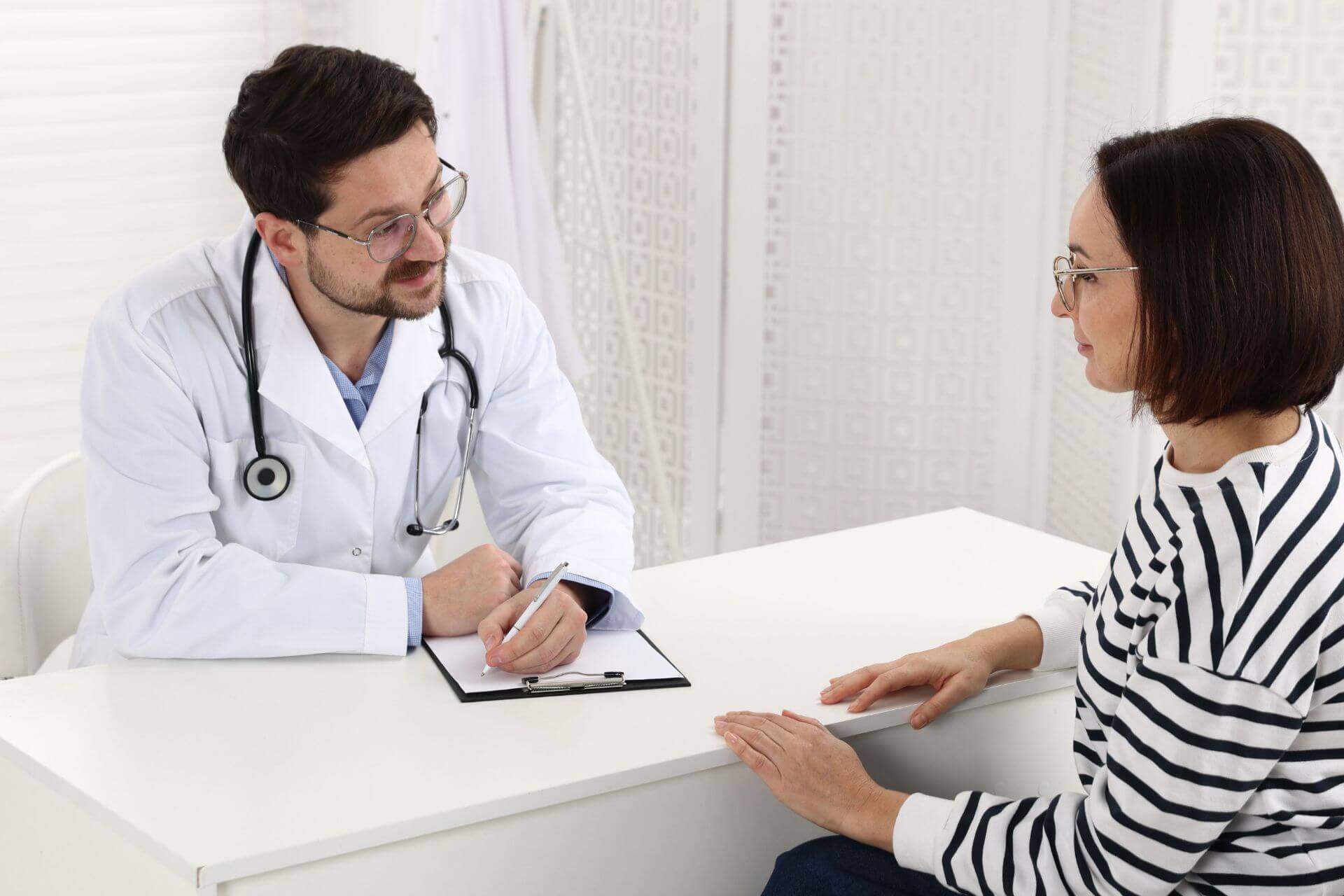 Office Pain Is Not Normal: Why Desk-Related Neck and Back Pain Shouldn’t Be Ignored